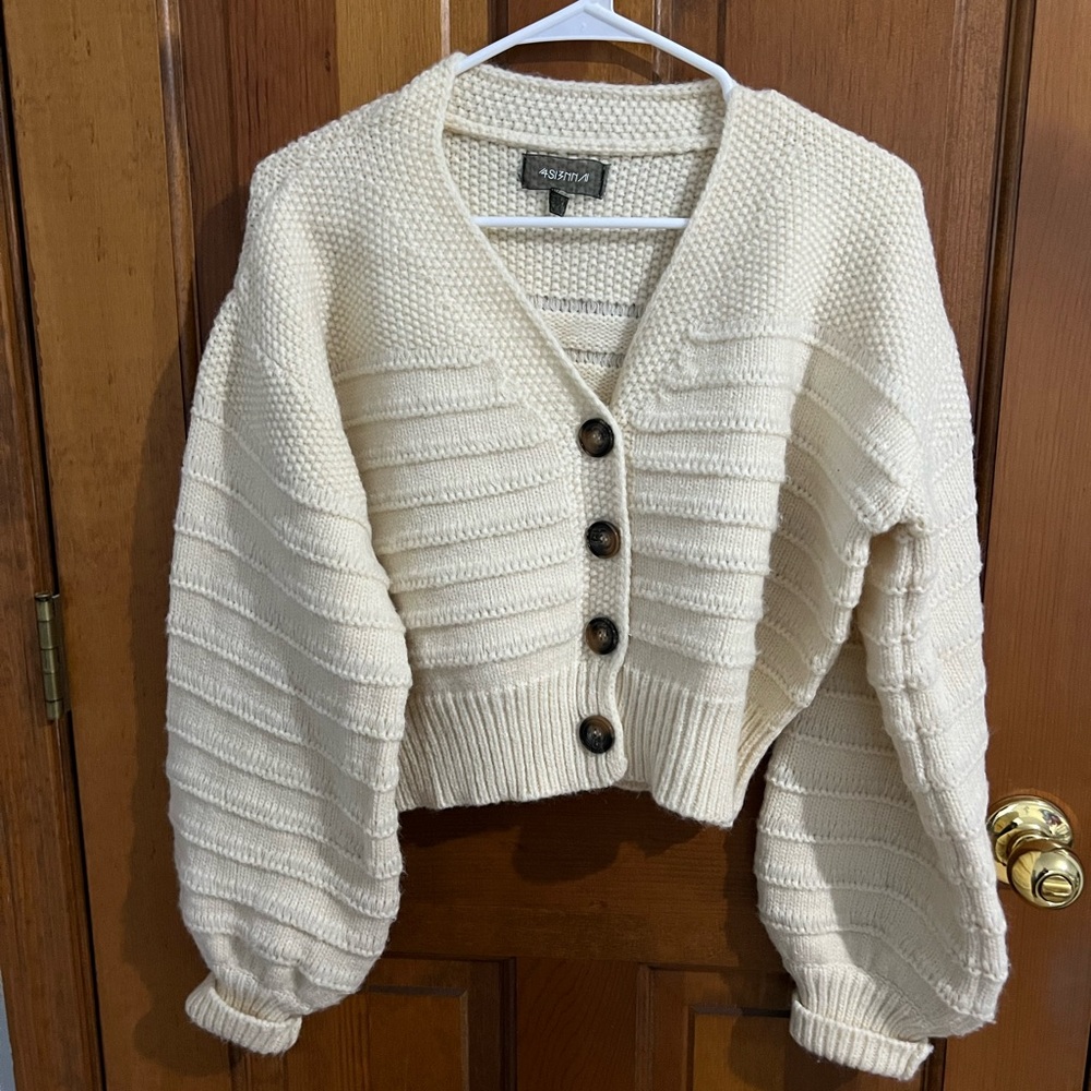 South Moon Under Cropped Cardigan